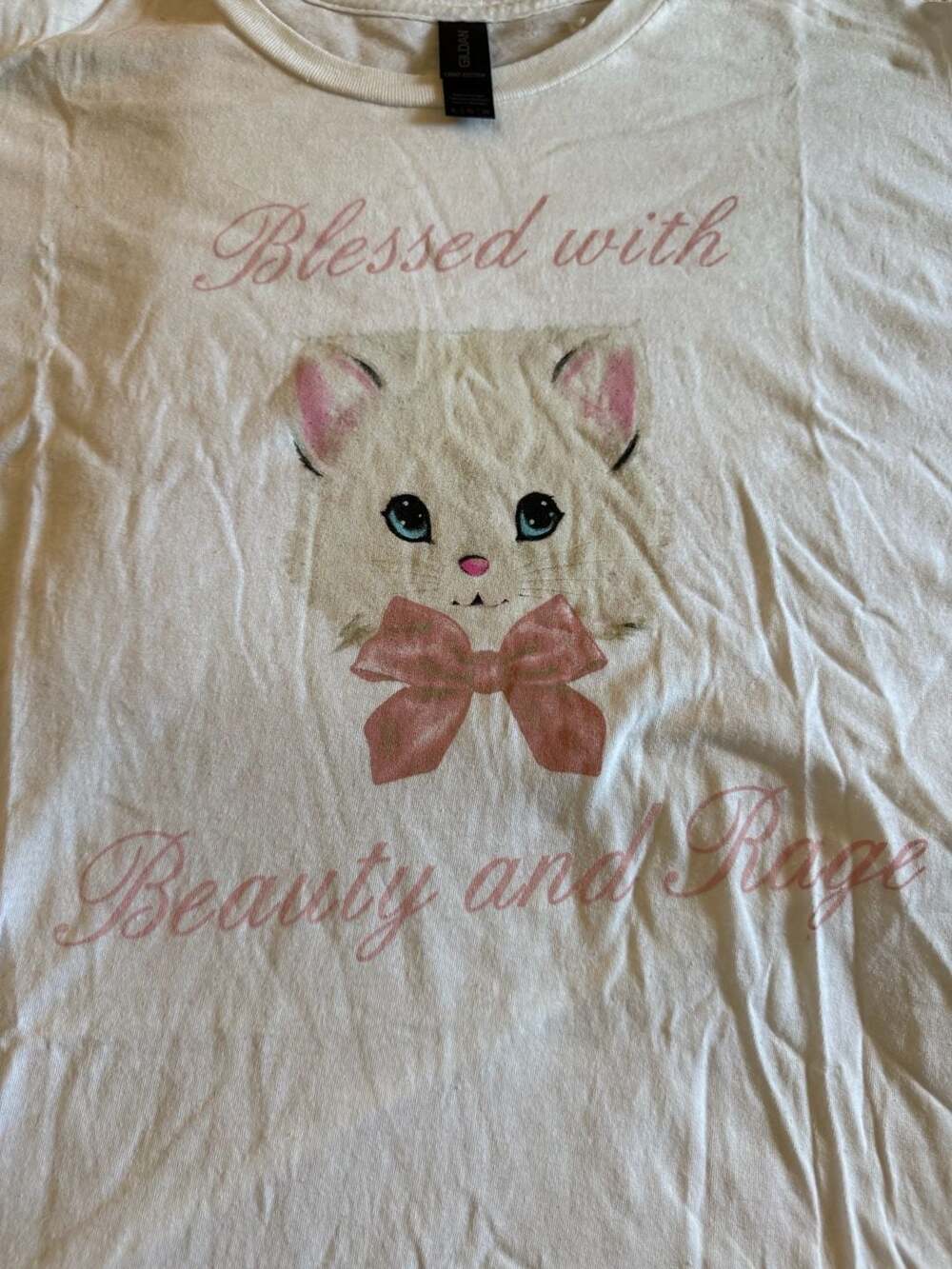 Lana Del Rey Gildan 'Blessed with Beauty and Rage' Graphic Kitten T-Shirt - Picture 4 of 7